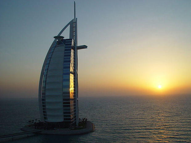 burj-al-arab-ajoure-men