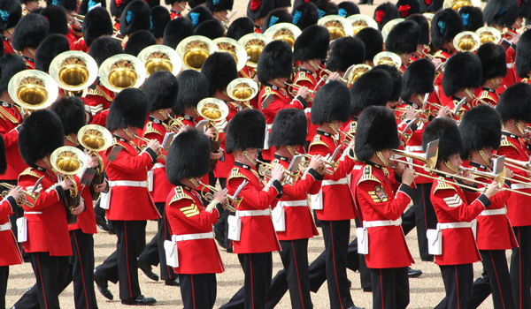 Trooping-the-Colour_p[7]-ajoure-travel