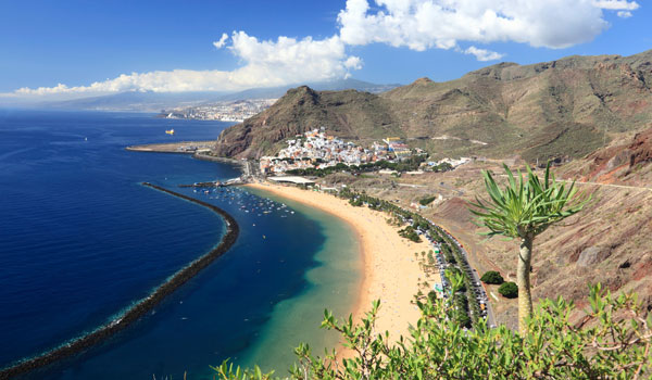 Fantastische Buchten, üppige Vegetation und der höchste Berg Spaniens - Teneriffa hat für jeden Urlauber das Passende.