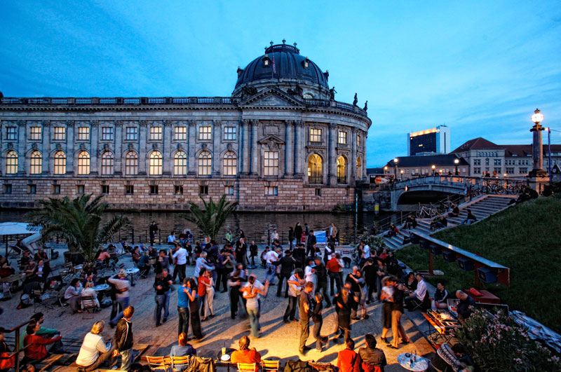 Monbijou Theater mit Strandbar und Tanz