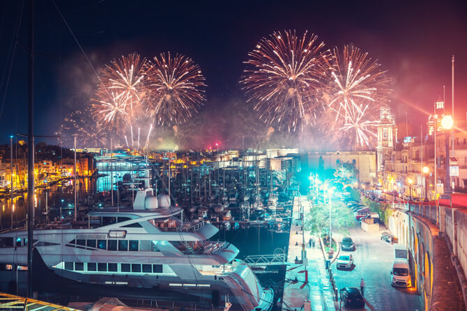 Malta Hafen Feuerwerk