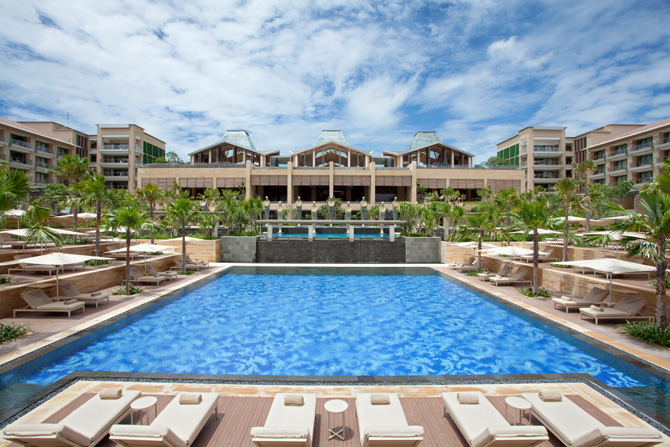 Mulia Resort Courtyard Pool