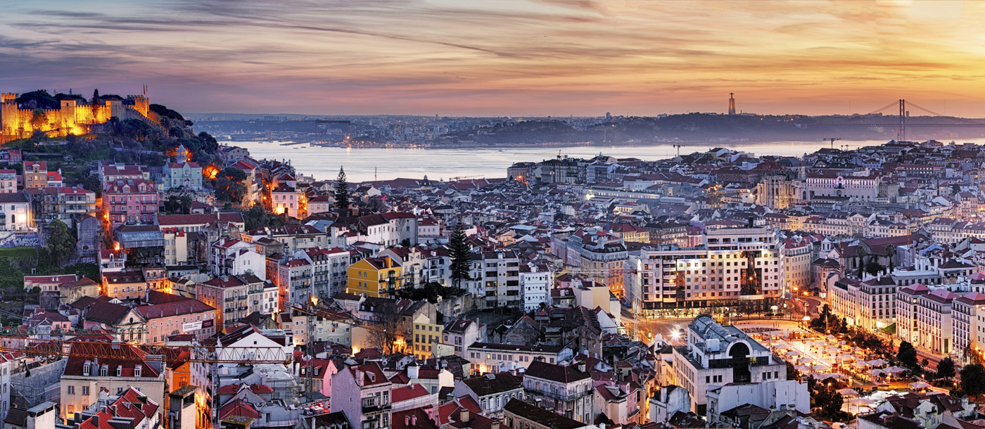 Lissabon Skyline beim Sonnenuntergang