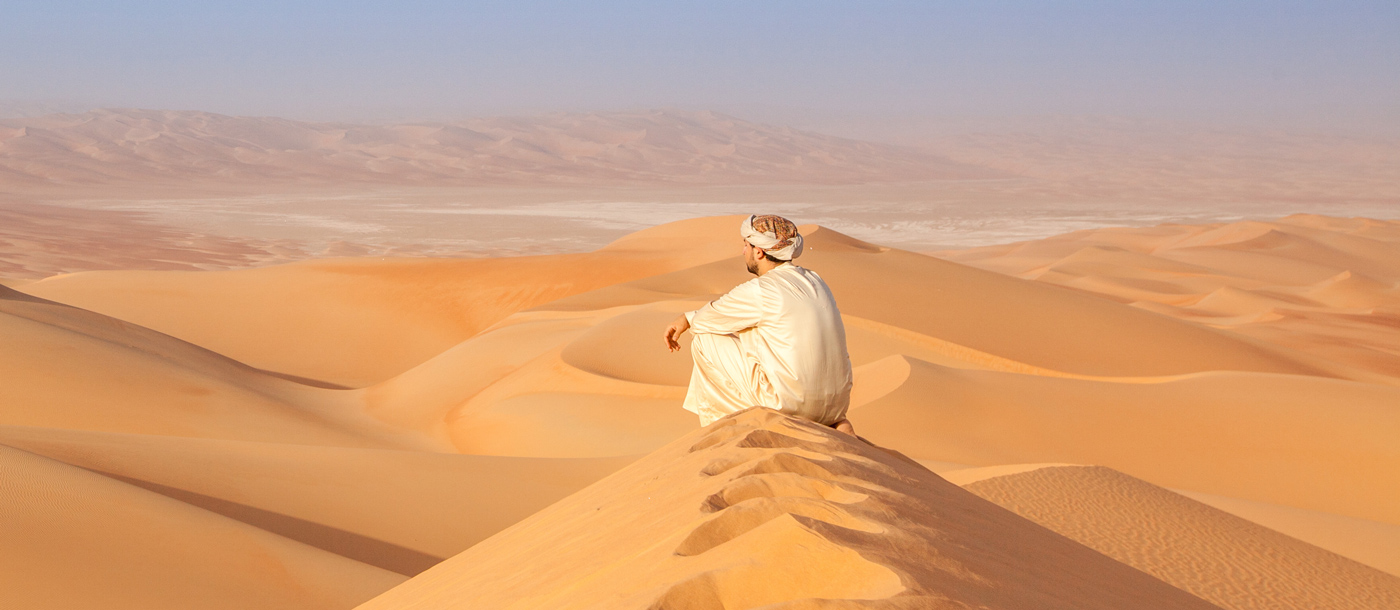 Oman; Wüste mit Menschen