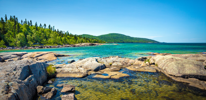 Oberer See (Lake Superior) am Neys Provincial Park, Ontario, Kanada